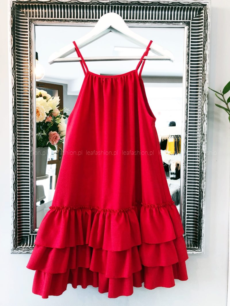 czerwona sukienka na lato