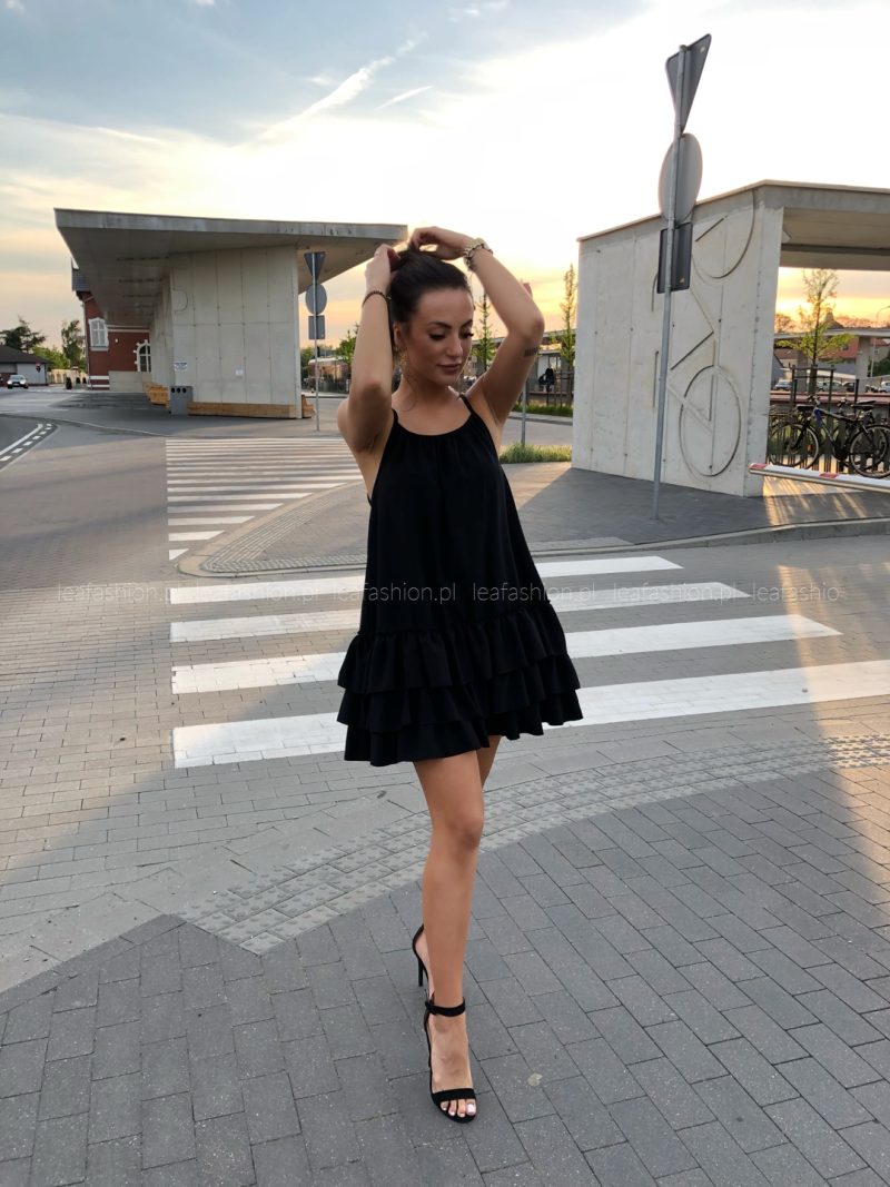 czarna sukienka na lato